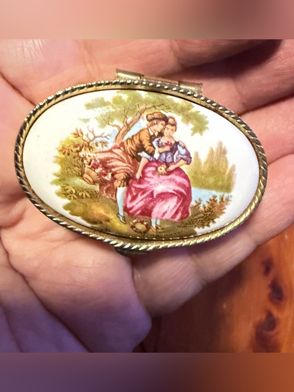 Vintage Fragonard Style Courting Couple Porcelain Metal Pill Trinket Box Oval